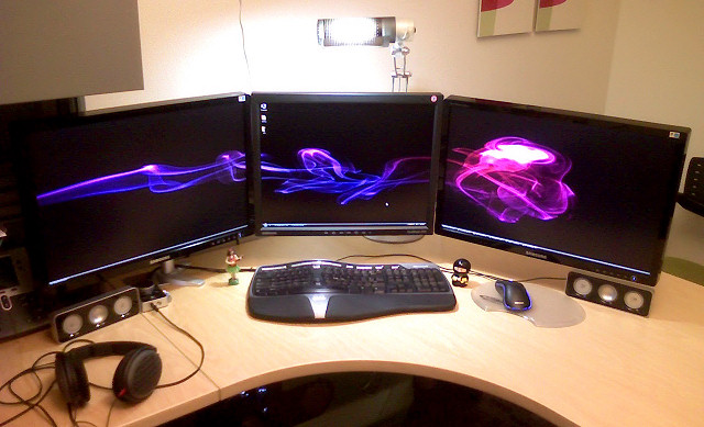 Braços para monitores LCD